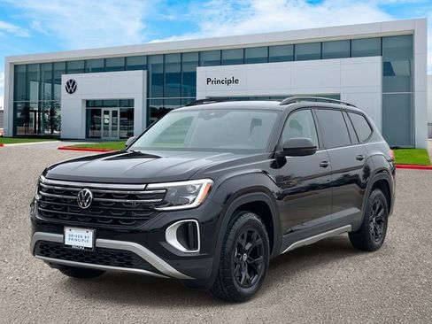 New 2026 Volkswagen Atlas Peak Edition image 1