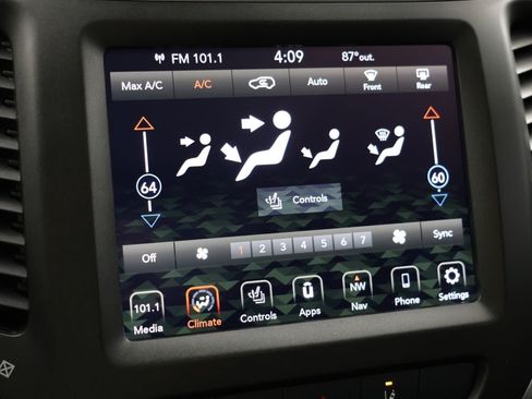 Used 2021 Jeep Cherokee Trailhawk w/ Sun, Sound & Nav Group AWD/4WD image 52