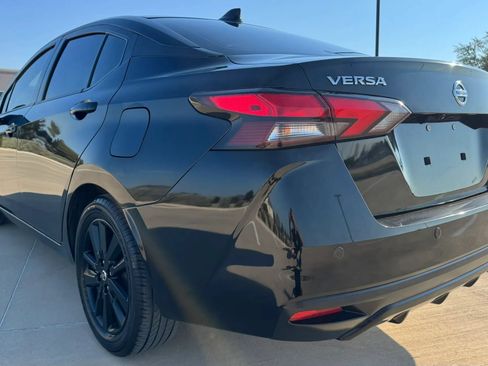 Used 2022 Nissan Versa SV FWD image 14