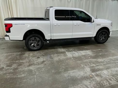 Used 2023 Ford F150 Lightning Lariat image 2
