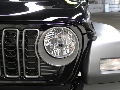 New 2026 Jeep Wrangler Sport S image 30