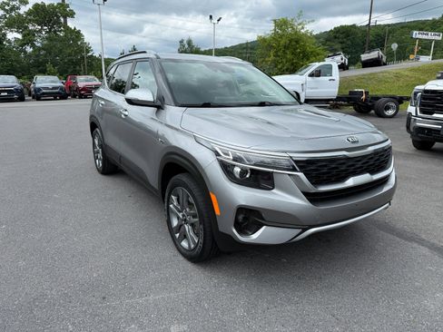 Used 2021 Kia Seltos S AWD/4WD image 7