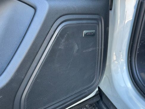 Certified 2026 Porsche Macan image 30