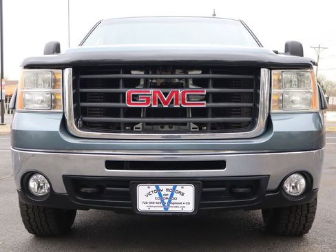 Used 2007 GMC Sierra 2500 SLT w/ Z71 Off-Road Package image 13