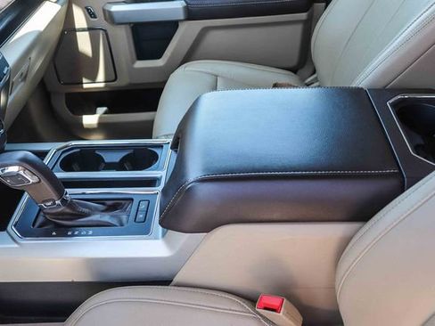 Used 2019 Ford F150 Lariat w/ Equipment Group 502A Luxury AWD/4WD image 22