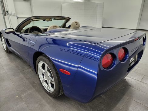 Used 2004 Chevrolet Corvette Convertible w/ Preferred Equipment Group image 6