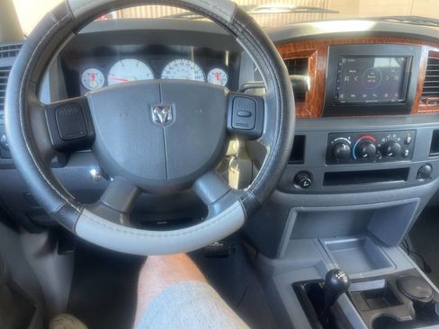 Used 2006 Dodge Ram 2500 Truck SLT w/ Quad Cab Big Horn Value Group image 18