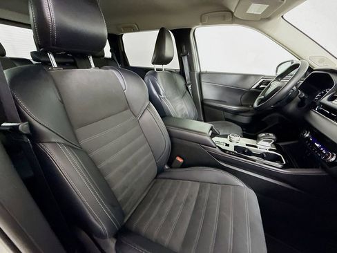 Used 2025 Mitsubishi Outlander SE image 30