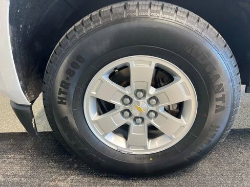 Used 2020 Chevrolet Colorado W/T w/ WT Convenience Package image 15