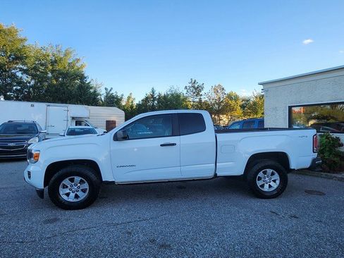 Used 2019 GMC Canyon 4x4 Extended Cab w/ Convenience Package image 4