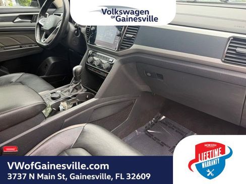 Certified 2023 Volkswagen Atlas SEL Premium AWD/4WD image 11