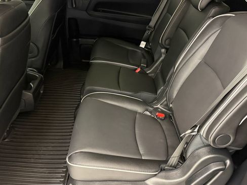 New 2026 Honda Odyssey Touring image 19