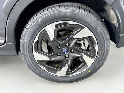 Used 2024 Subaru Crosstrek 2.5i Limited AWD/4WD image 11