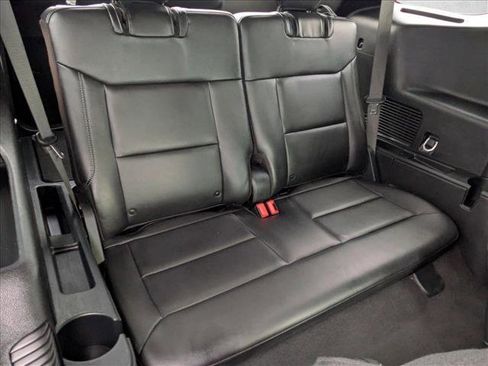 Used 2023 Ford Explorer Limited image 21