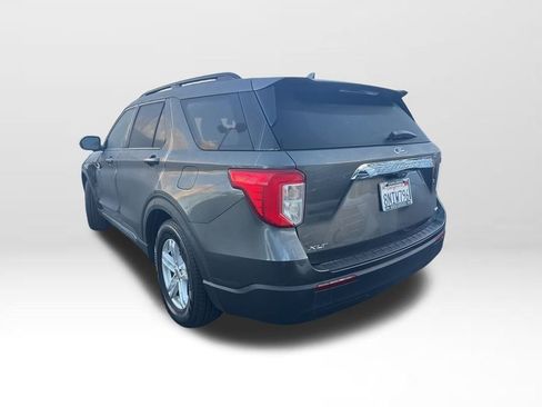 Certified 2020 Ford Explorer XLT image 5