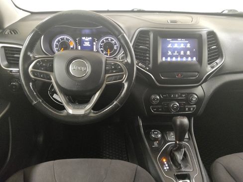 Used 2019 Jeep Cherokee Latitude w/ Cold Weather Group AWD/4WD image 22