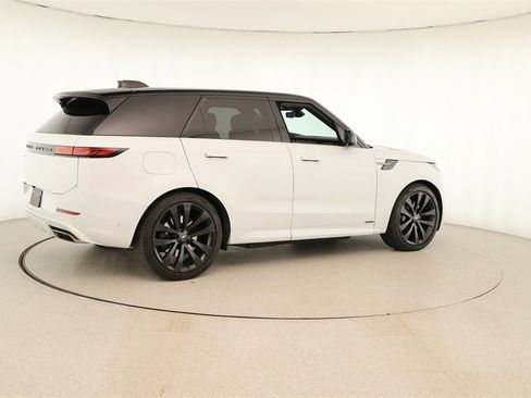 Used 2024 Land Rover Range Rover Sport Autobiography image 6