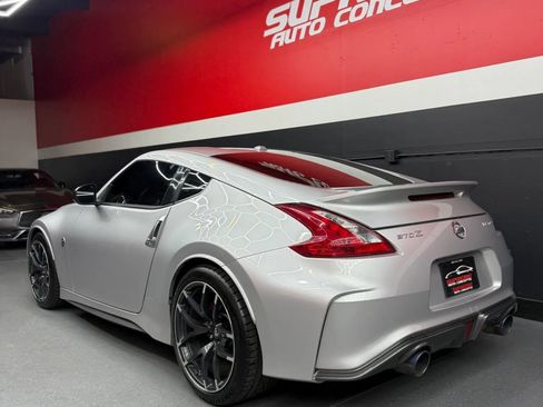 Used 2017 Nissan 370Z NISMO RWD image 4
