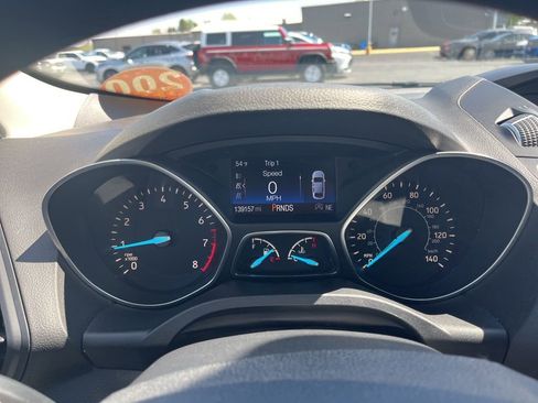 Used 2017 Ford Escape SE FWD image 15