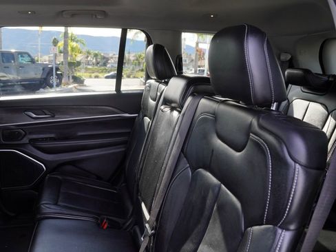 Used 2021 Jeep Grand Cherokee L Limited image 19