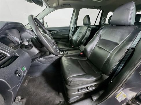 Certified 2019 Honda Pilot Touring image 29