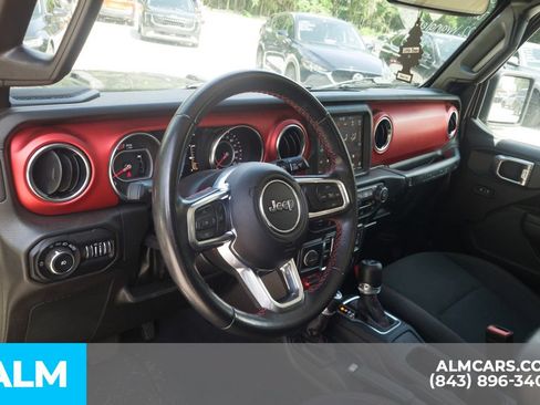 Used 2022 Jeep Wrangler Unlimited Rubicon AWD/4WD image 5
