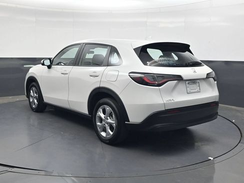 Used 2025 Honda HR-V LX image 6
