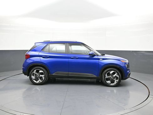 Certified 2023 Hyundai Venue SEL w/ Cargo Package FWD image 5