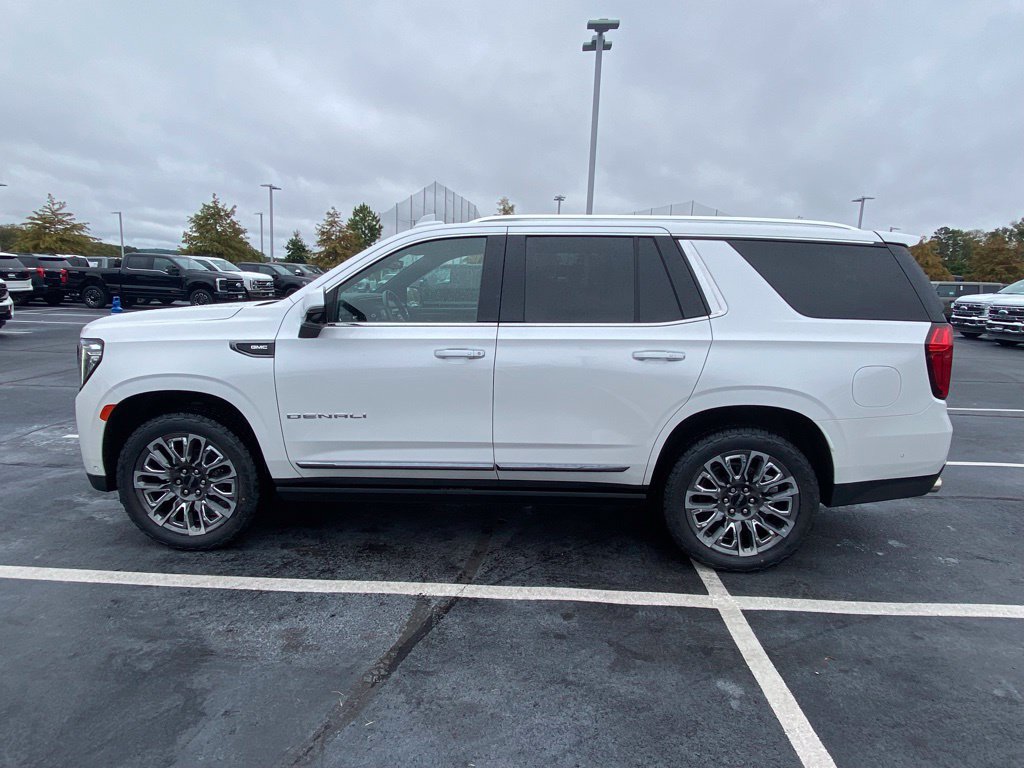 Used 2023 GMC Yukon Denali Ultimate AWD/4WD image 4