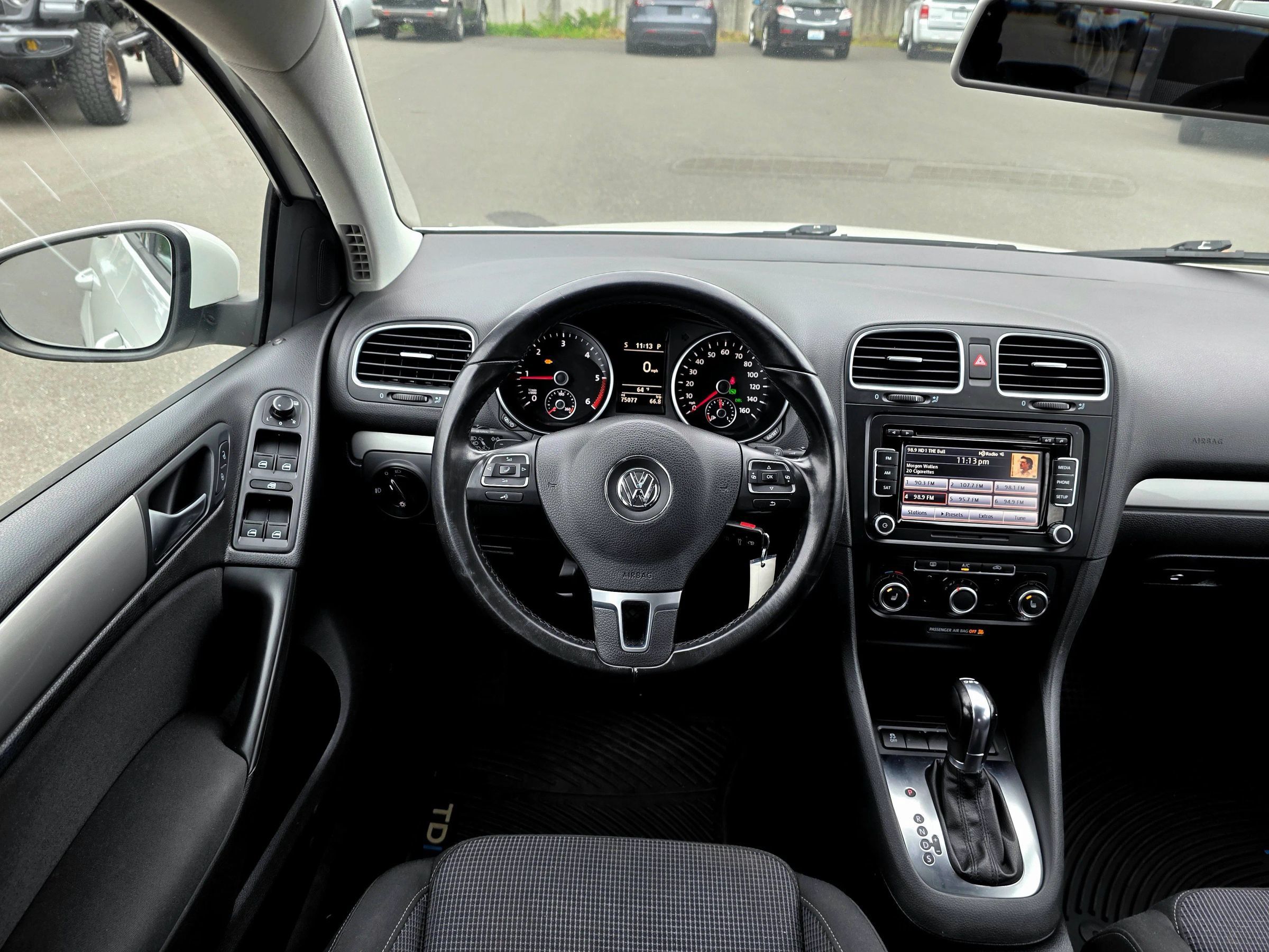 Used 2013 Volkswagen Golf TDI FWD image 18