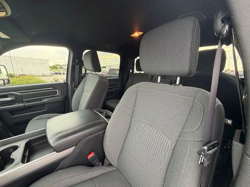 Used 2024 RAM 2500 Big Horn w/ Night Edition AWD/4WD image 7