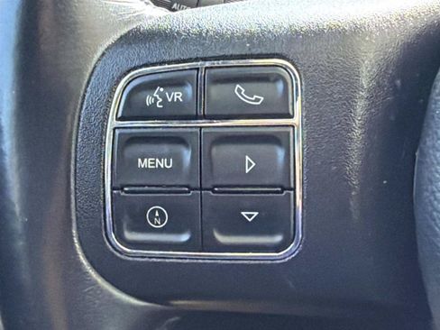 Used 2017 Jeep Wrangler Unlimited Sahara w/ Connectivity Group AWD/4WD image 18