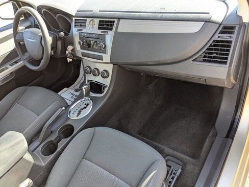 Used 2010 Chrysler Sebring Touring image 35