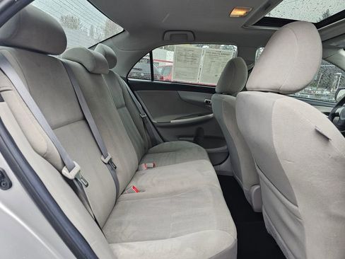 Used 2013 Toyota Corolla LE w/ Premium Pkg FWD image 14
