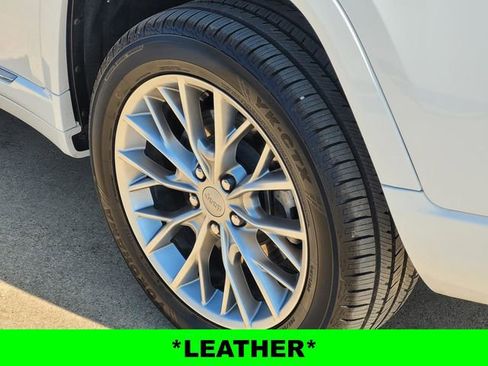 Used 2024 Jeep Grand Cherokee L Summit w/ Advanced Protech Group IV image 10