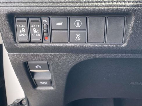 Used 2024 Honda Odyssey Sport image 19