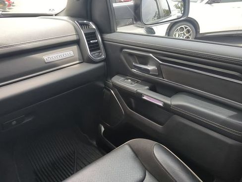Used 2024 RAM 1500 Laramie AWD/4WD image 19