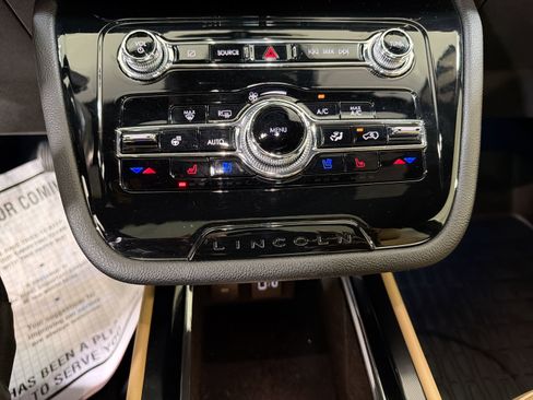 Used 2022 Lincoln Corsair Reserve w/ Elements Package image 20