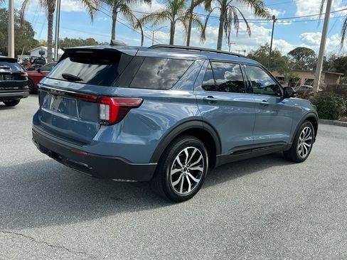 Used 2025 Ford Explorer ST-Line w/ Premium Package image 9
