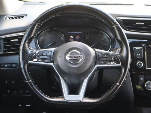 Used 2020 Nissan Rogue Sport SV w/ All-Weather Package AWD/4WD image 18