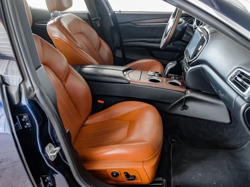 Used 2019 Maserati Ghibli S GranLusso RWD image 31