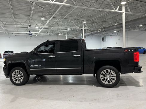 Used 2018 Chevrolet Silverado 1500 LTZ Z71 w/ LTZ Plus Package image 12