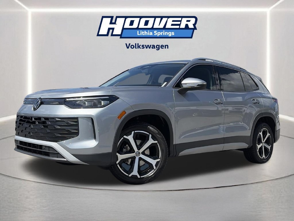 Certified 2025 Volkswagen Tiguan SE FWD image 1