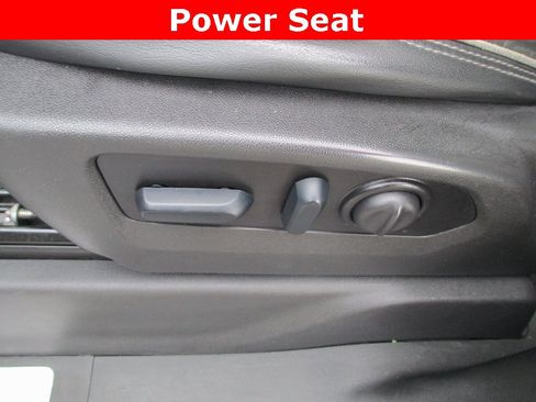 Used 2022 Chevrolet Silverado 2500 High Country image 28