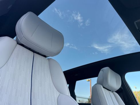 Certified 2025 Cadillac Lyriq Luxury image 19