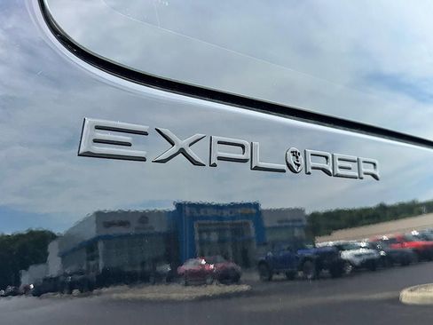 New 2025 Chevrolet Express 2500 w/ Driver Convenience Package image 9