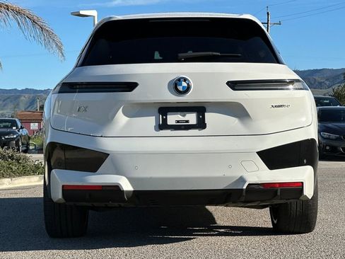 Used 2024 BMW iX xDrive50 w/ Sport Package image 4