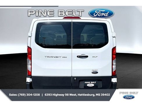 Used 2023 Ford Transit 350 XLT RWD image 4