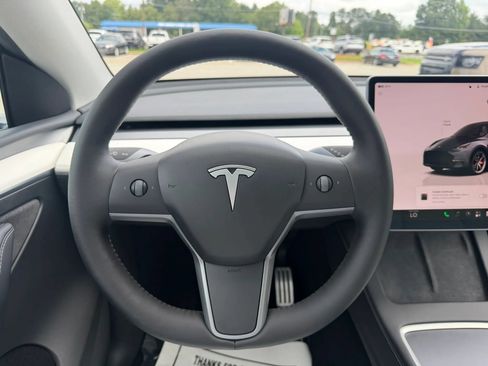 Used 2023 Tesla Model Y Performance AWD/4WD image 11