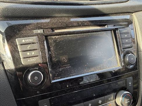 Used 2020 Nissan Rogue SV image 14